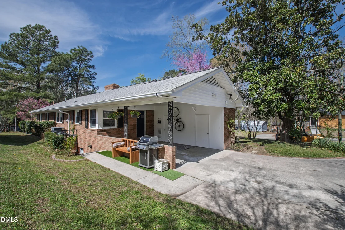 Photo of 800 Camden Avenue