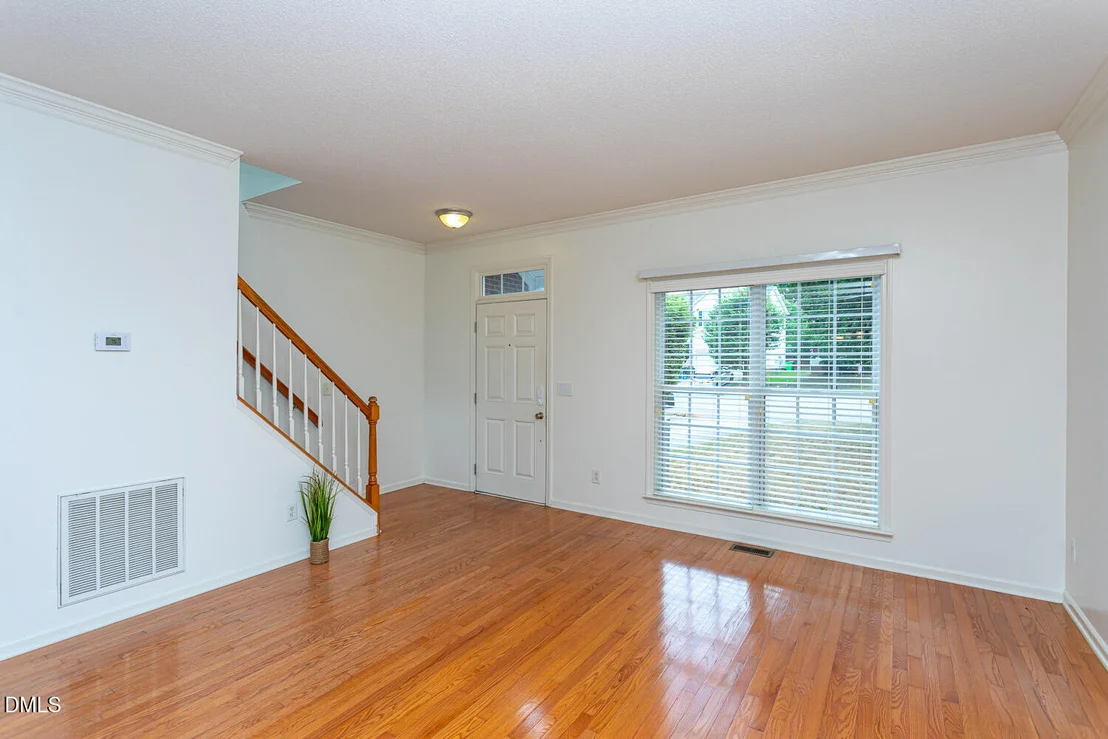 Photo of 208 Troyer Place