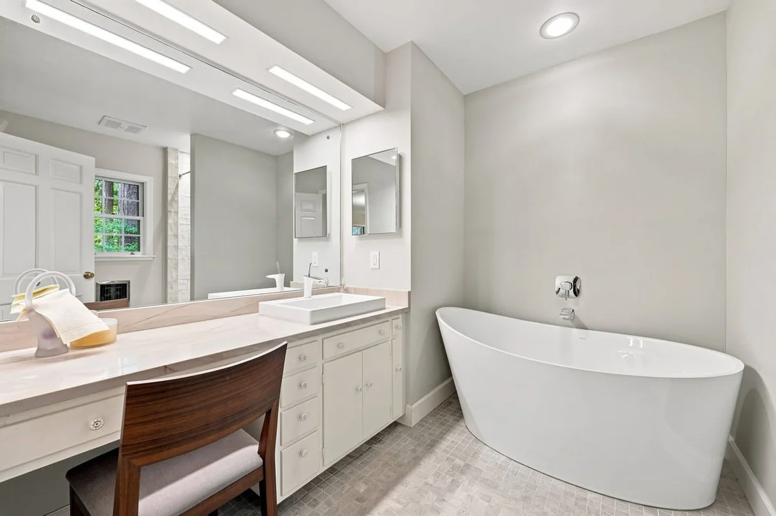 Photo of 3605 Rugby Road