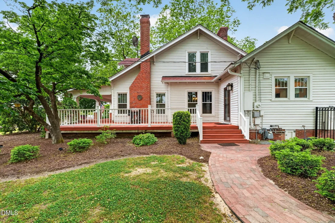 Photo of 804 W Main Street