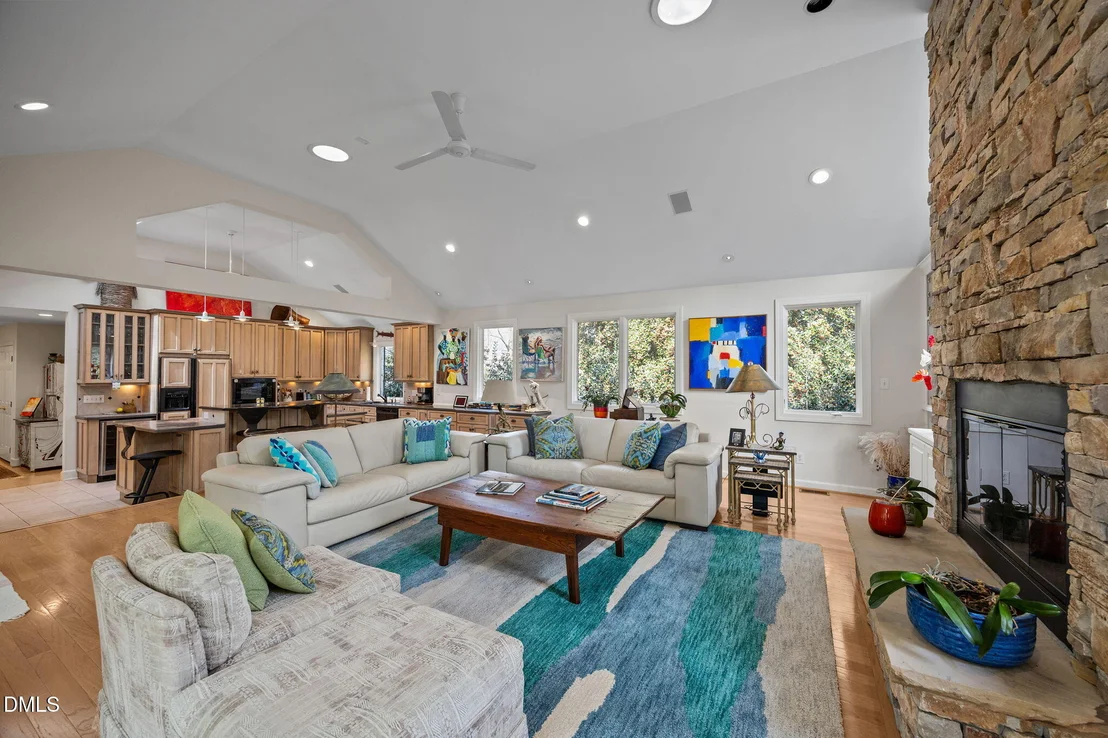 Photo of 2425 Argyle Drive