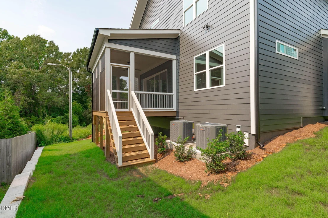 Photo of 1005 Addison Place