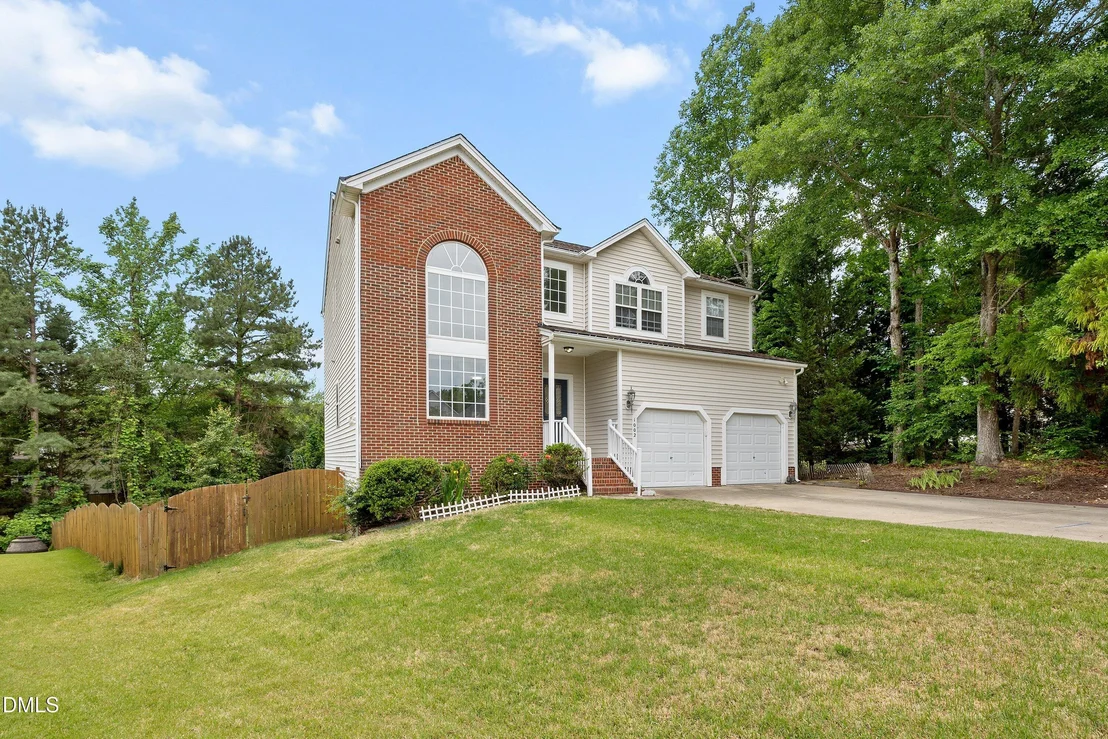 Photo of 1002 Chickering Court