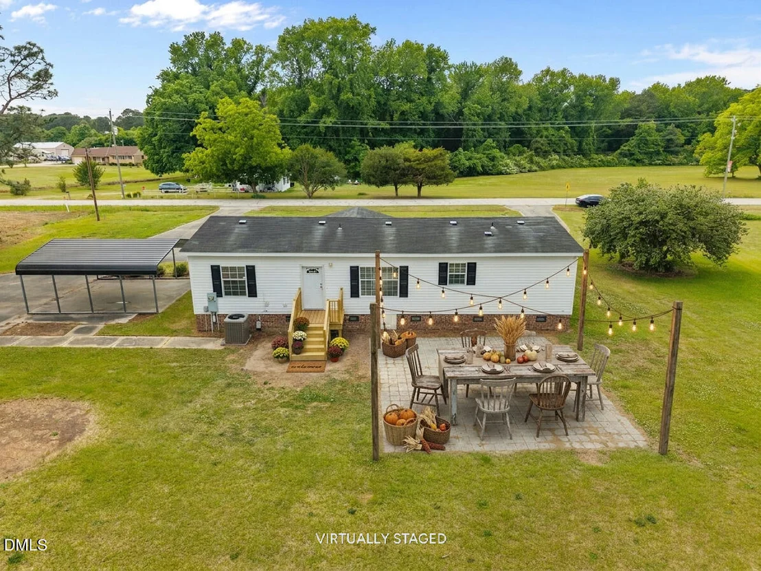 Photo of 8540 Godwin Falcon Road