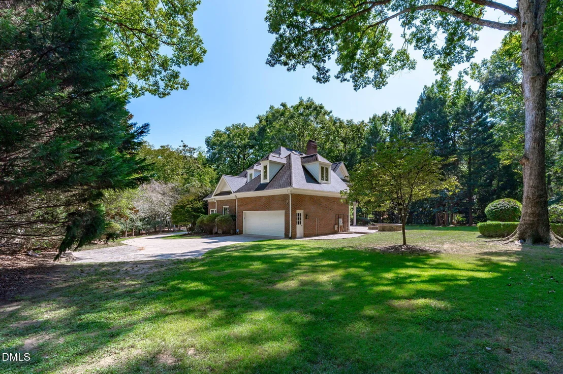 Photo of 206 Johnstone Court