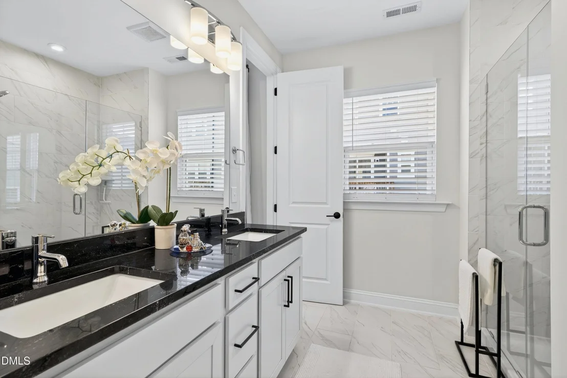 Photo of 1063 Danvers Loop