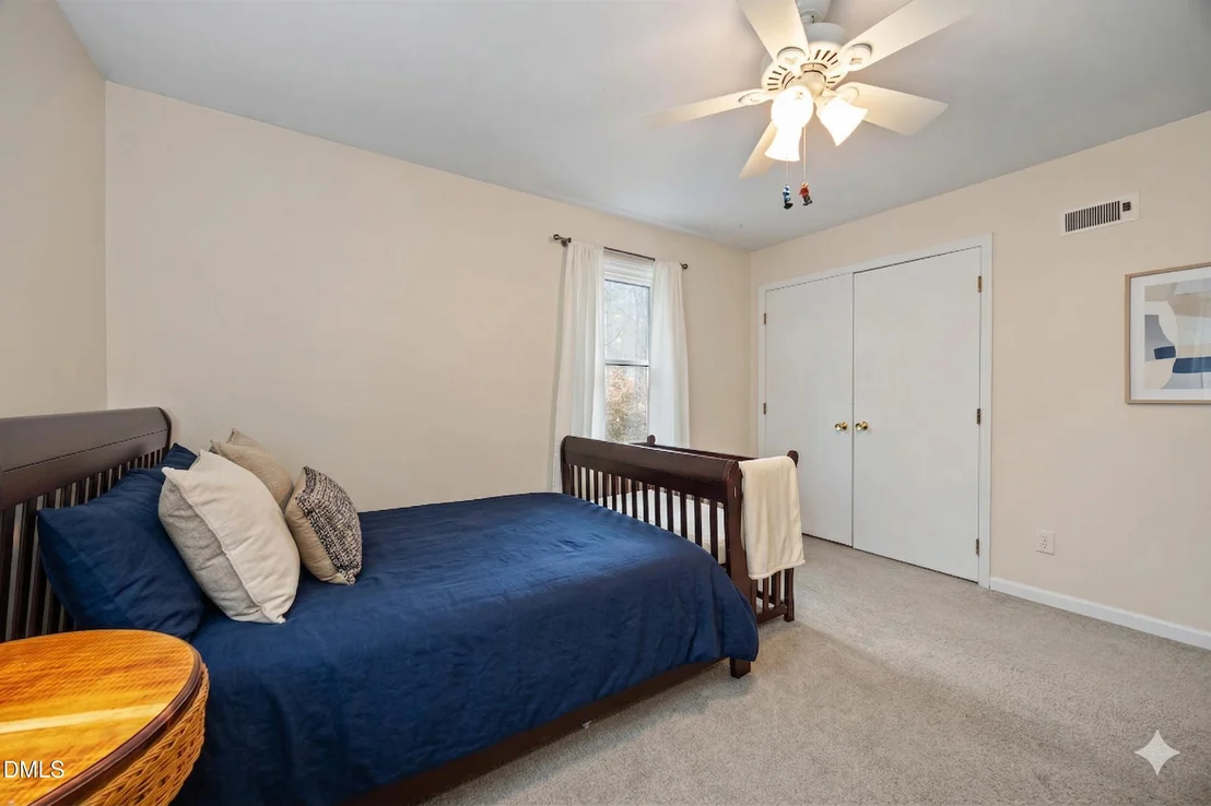 Photo of 212 Esquire Lane