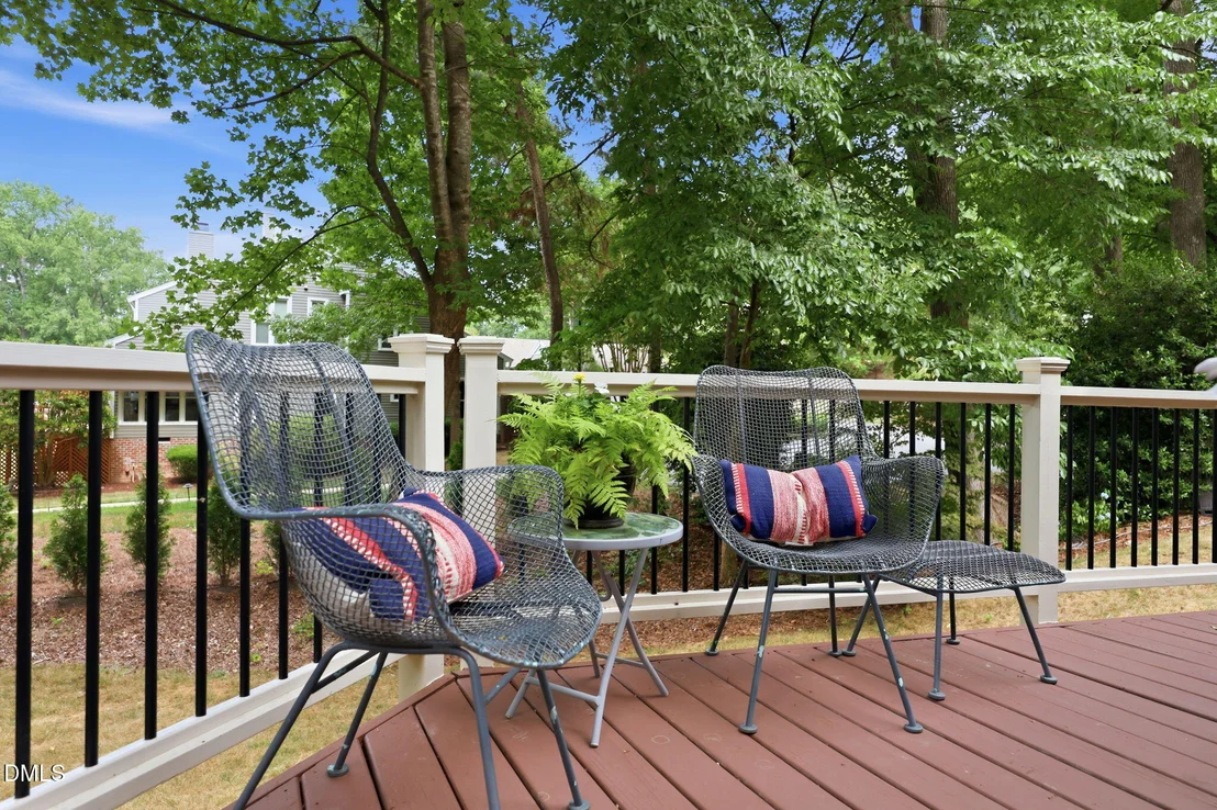 Photo of 2221 Weybridge Drive