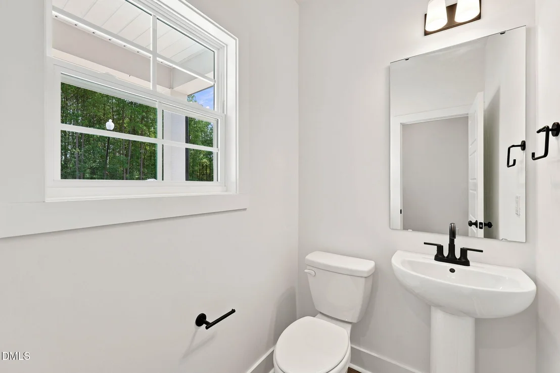 Photo of 16 Loganberry Avenue