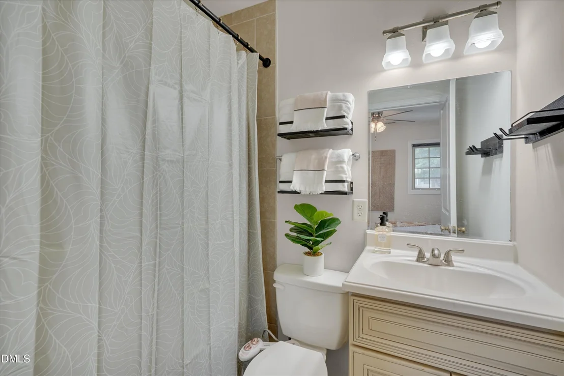Photo of 2224 Emerson Place