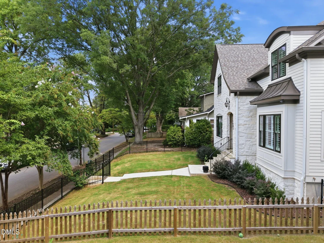 Photo of 1402 Mordecai Drive