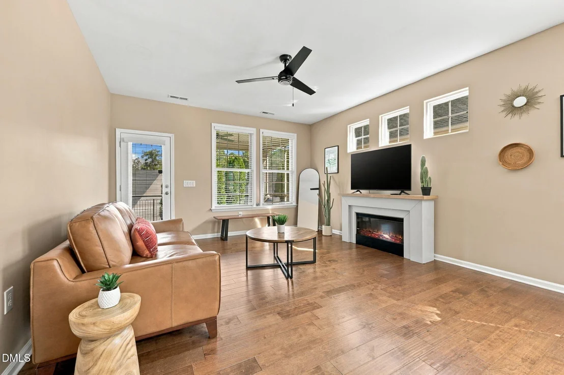 Photo of 1033 Cuthbert Lane