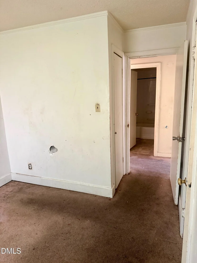 Photo of 2137 Roger Street