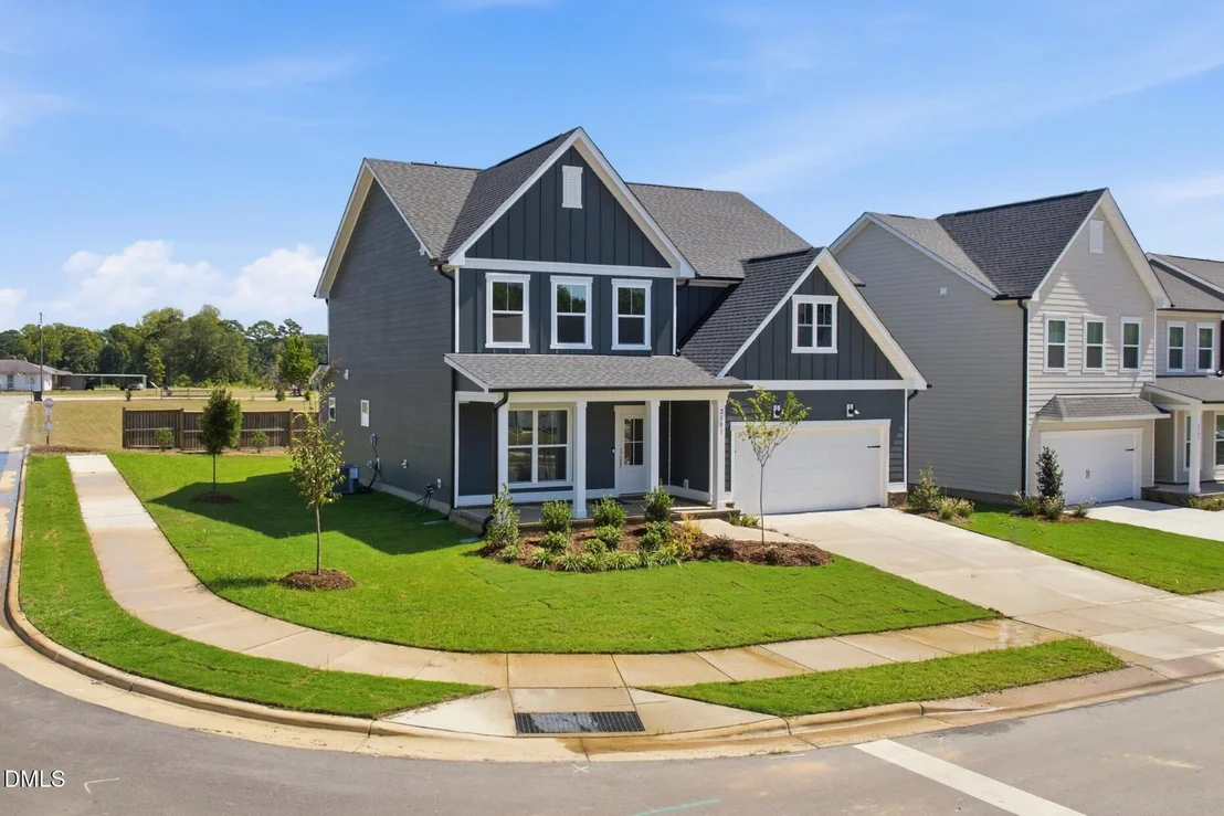 Photo of 2101 Saunders Farm Drive