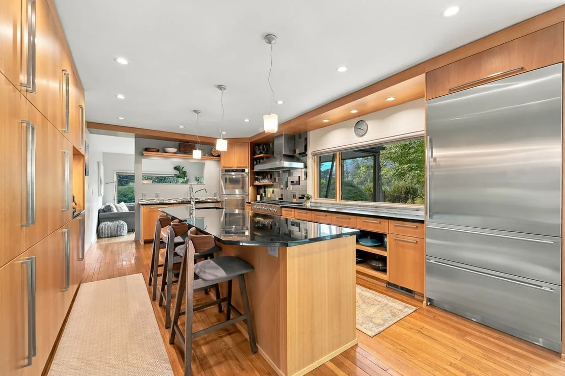 Photo of 3007 Surrey Road