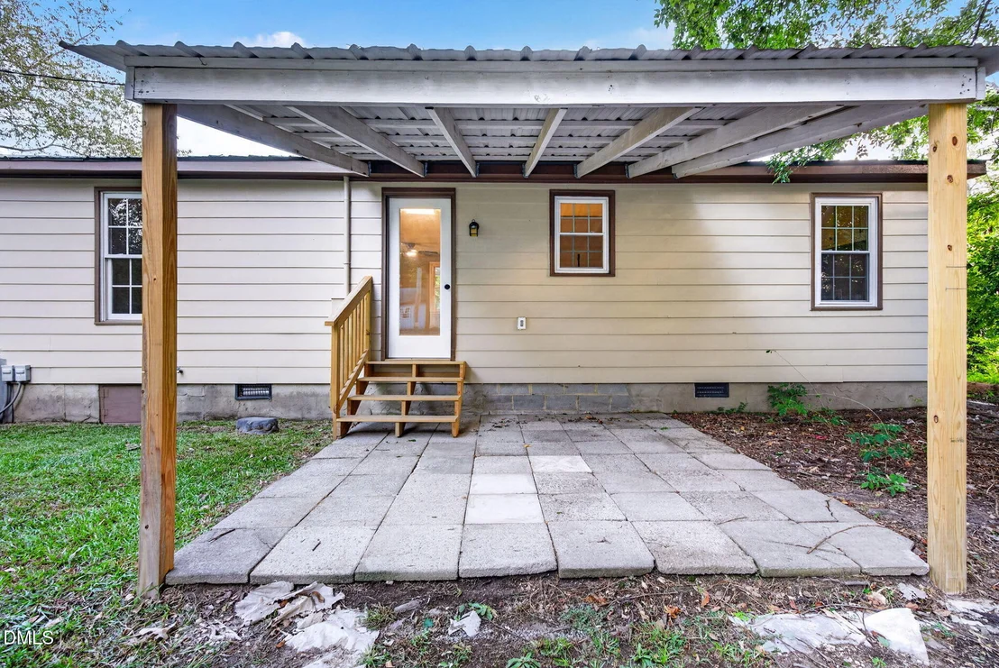 Photo of 935 Maynard Road