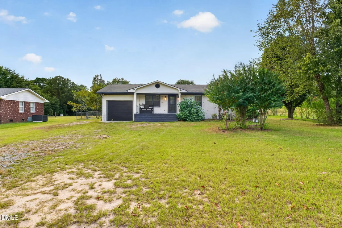 Photo of 209 Chic Ennis Road