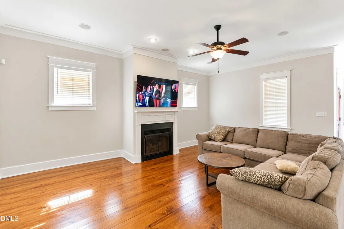 Photo of 90 Ellen Circle