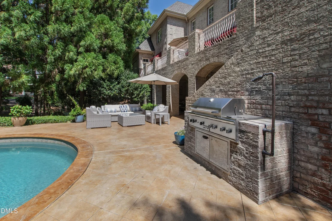 Photo of 113 Richelieu Drive