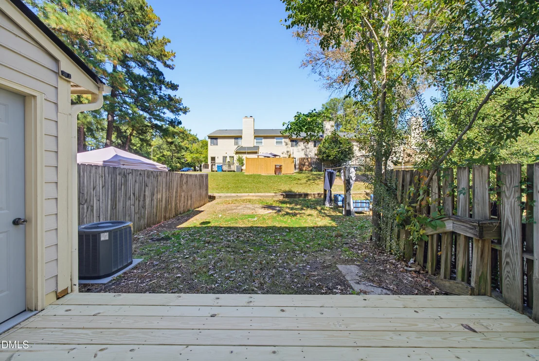 Photo of Unit B at 2402 Stadium Drive