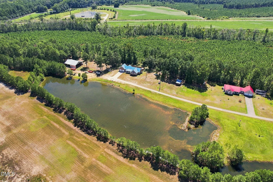 Photo of 390 Comanche Drive