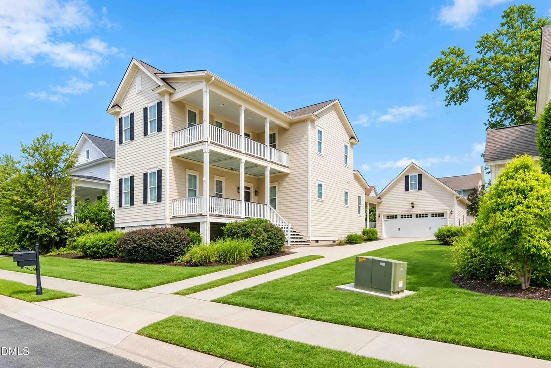 Photo of 90 Ellen Circle