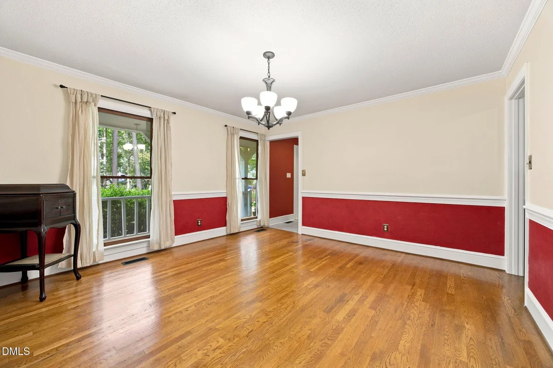 Photo of 4913 Springwood Drive