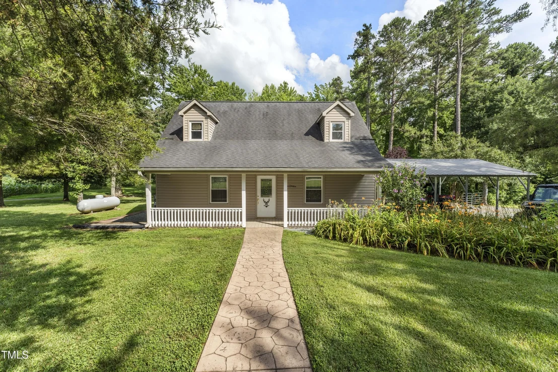 Photo of 5635 Baptist Assembly Road