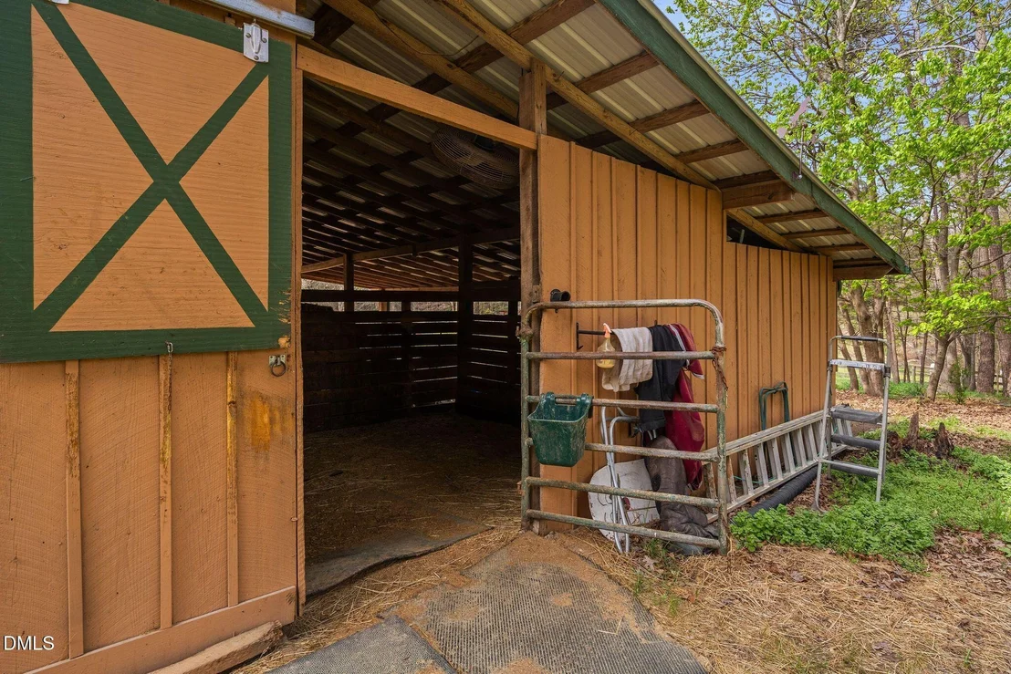 Photo of 8908 Weaver Crossing Road