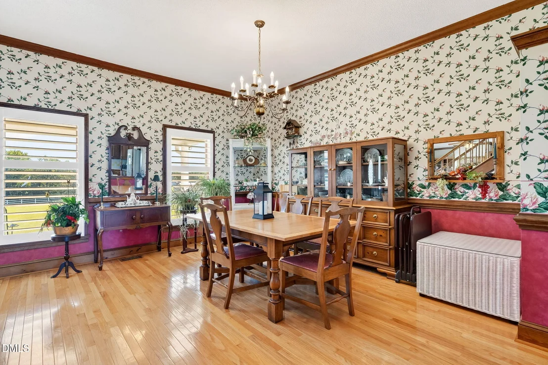 Photo of 1190 Sanders Road