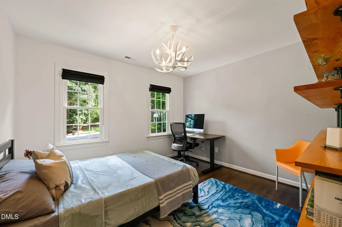 Photo of 102 Ormsby Court