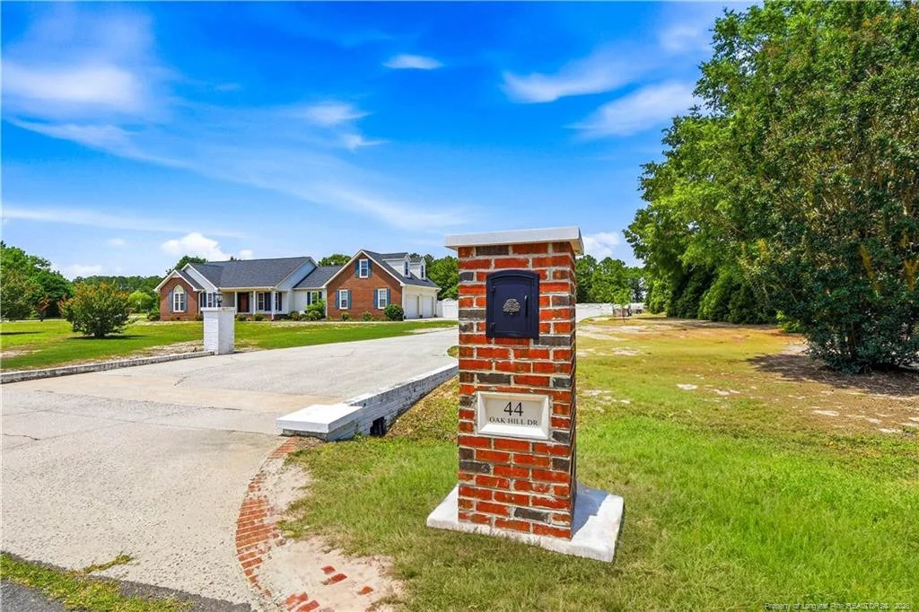 Photo of 44 Oak Hill Drive