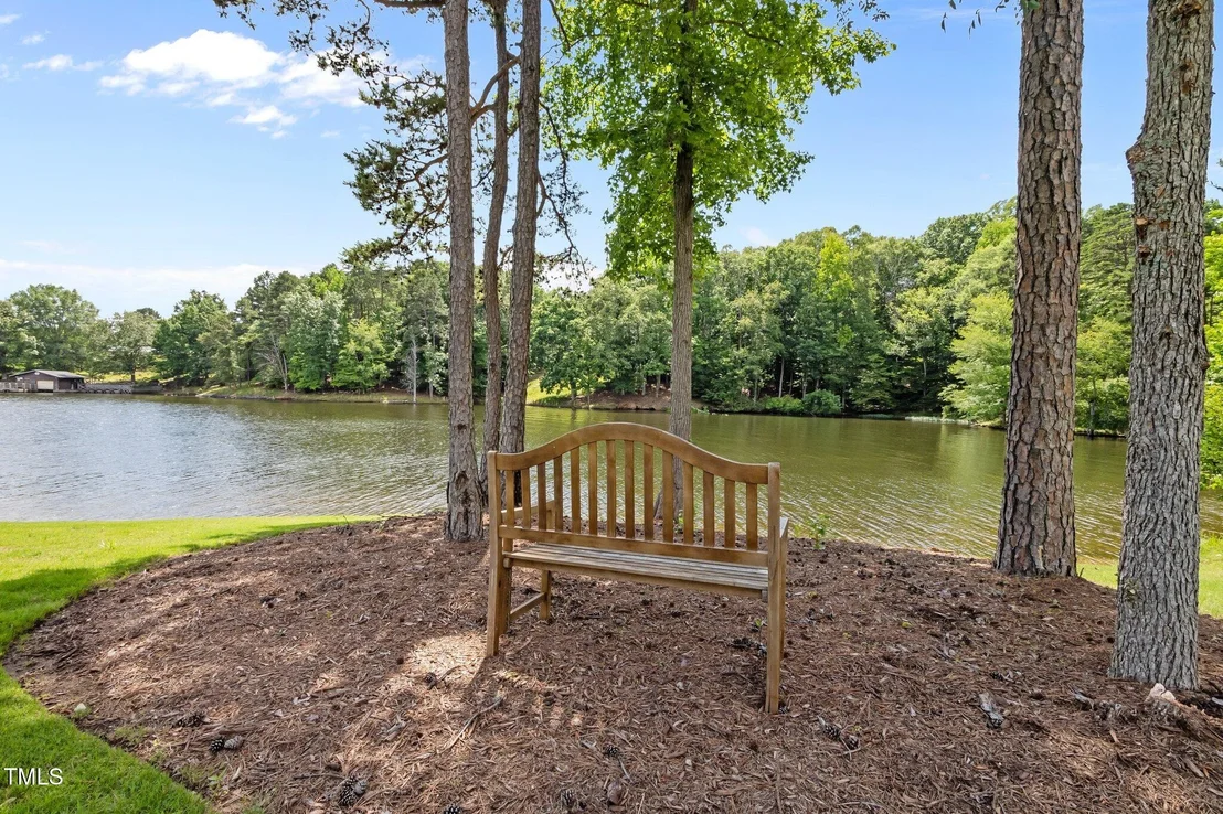 Photo of 976 Estate Road