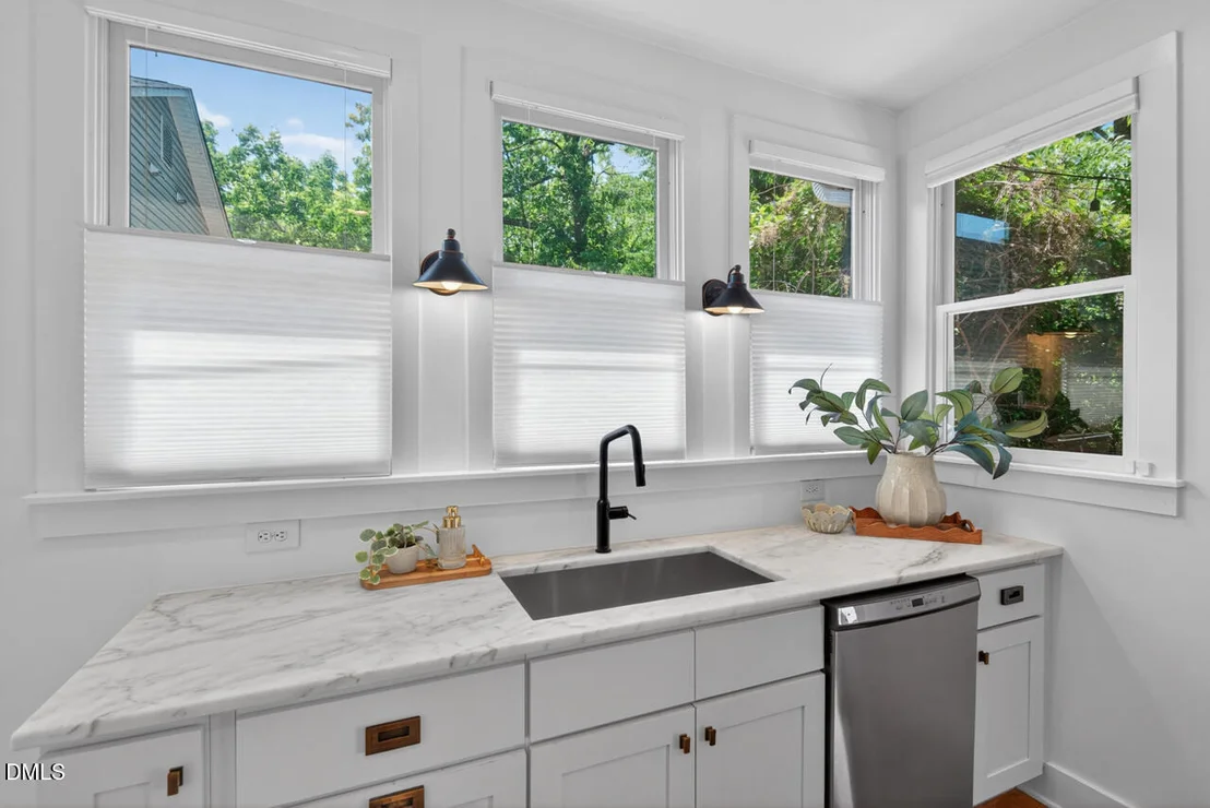 Photo of 303 Lyric Street