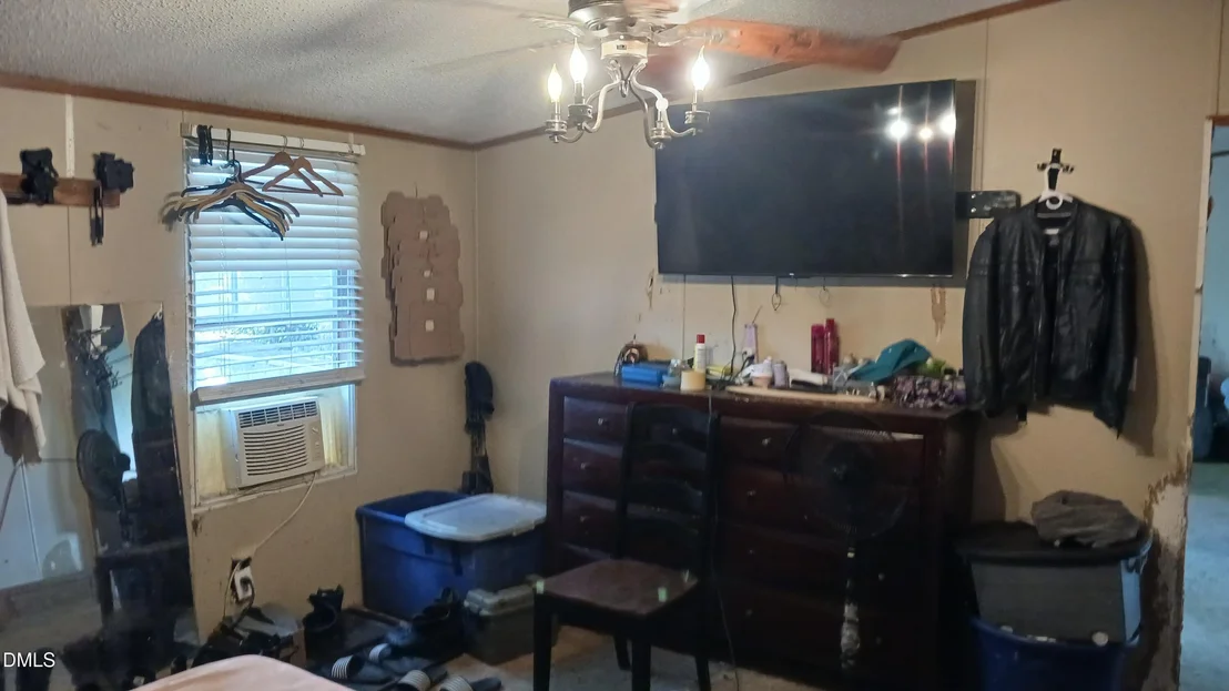 Photo of 2669 Microwave Tower Road