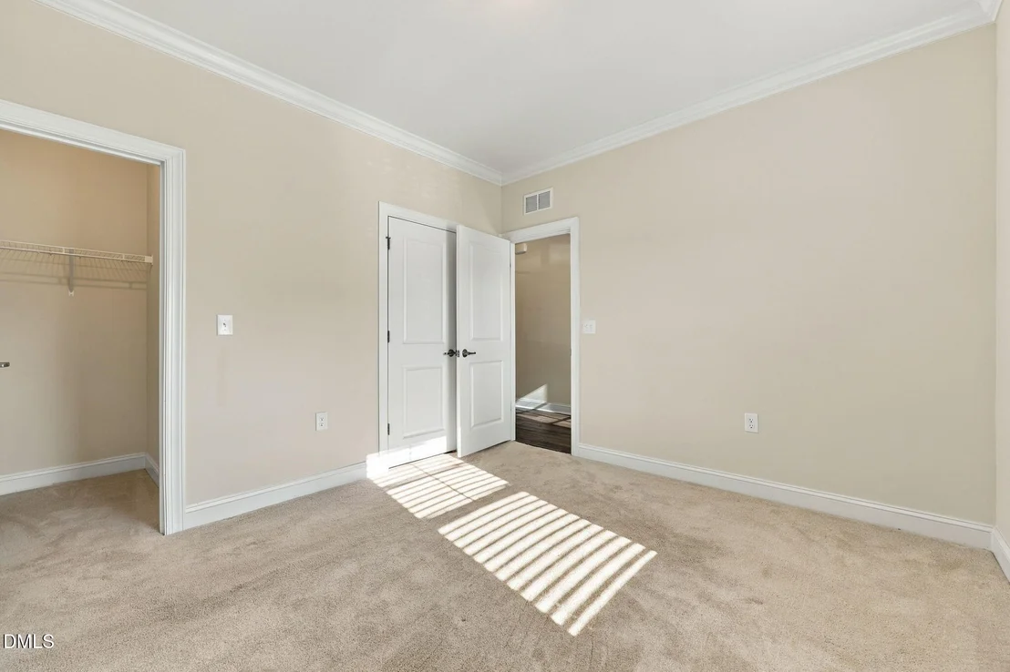 Photo of 1241 White Flint Circle
