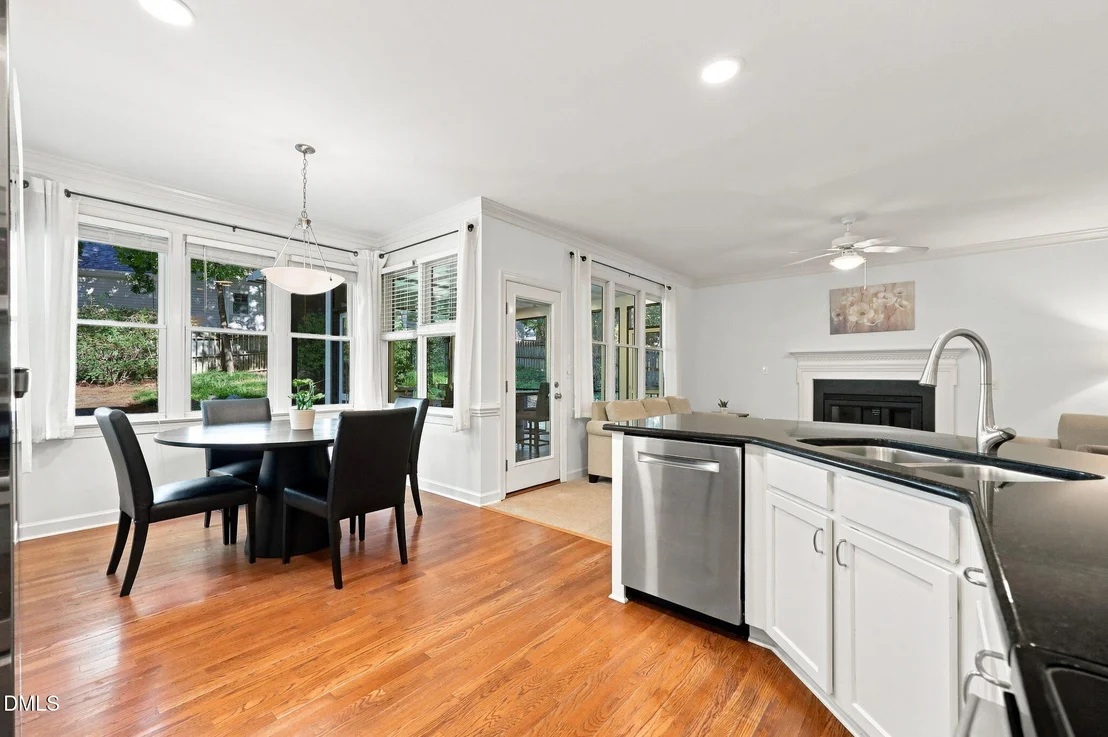Photo of 10101 Hallberg Lane