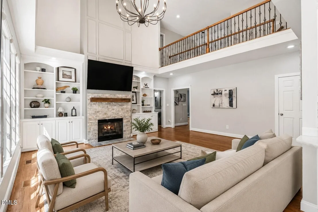 Photo of 2103 W Marilyn Circle