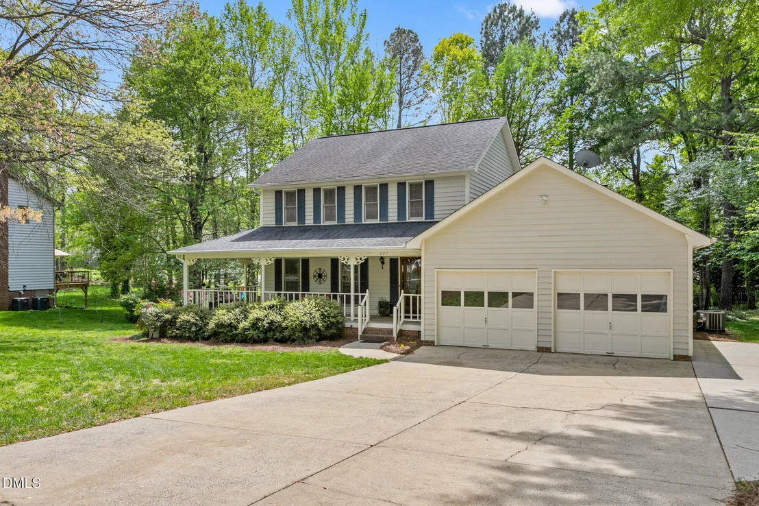 Photo of 207 Windrift Drive