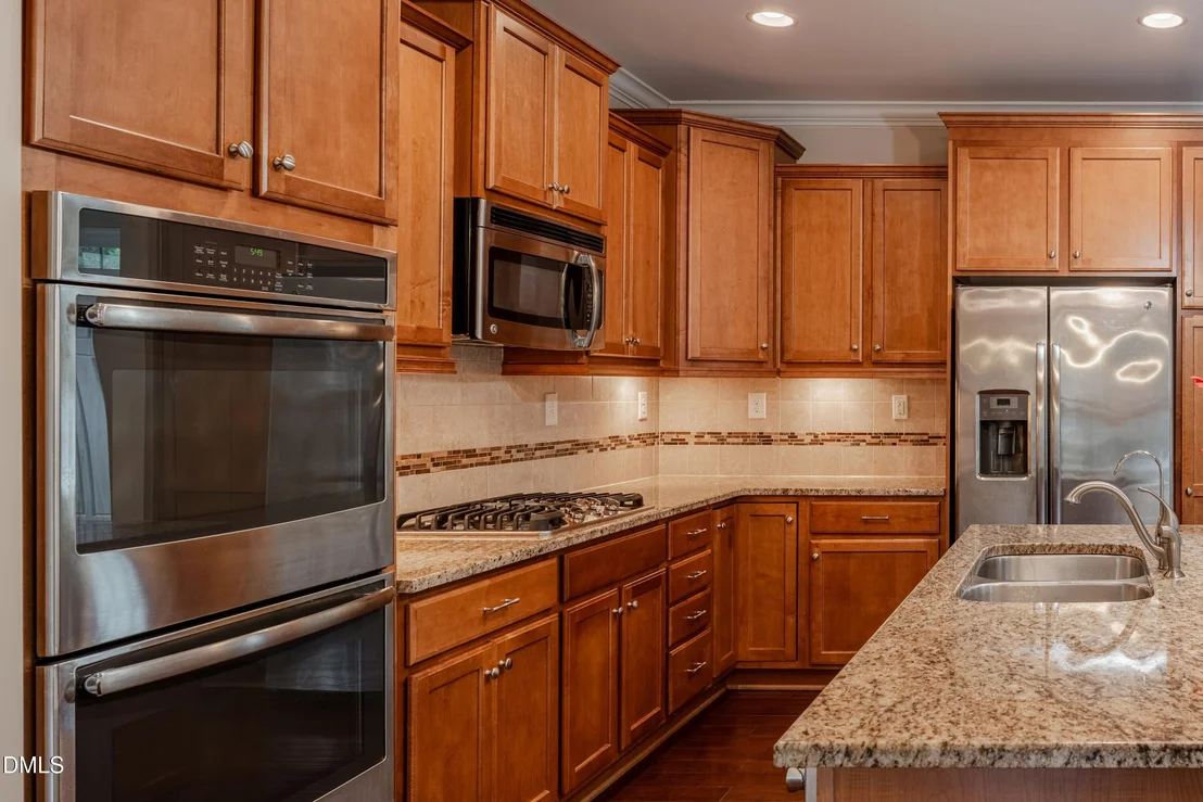 Photo of 820 Lemongrass Lane