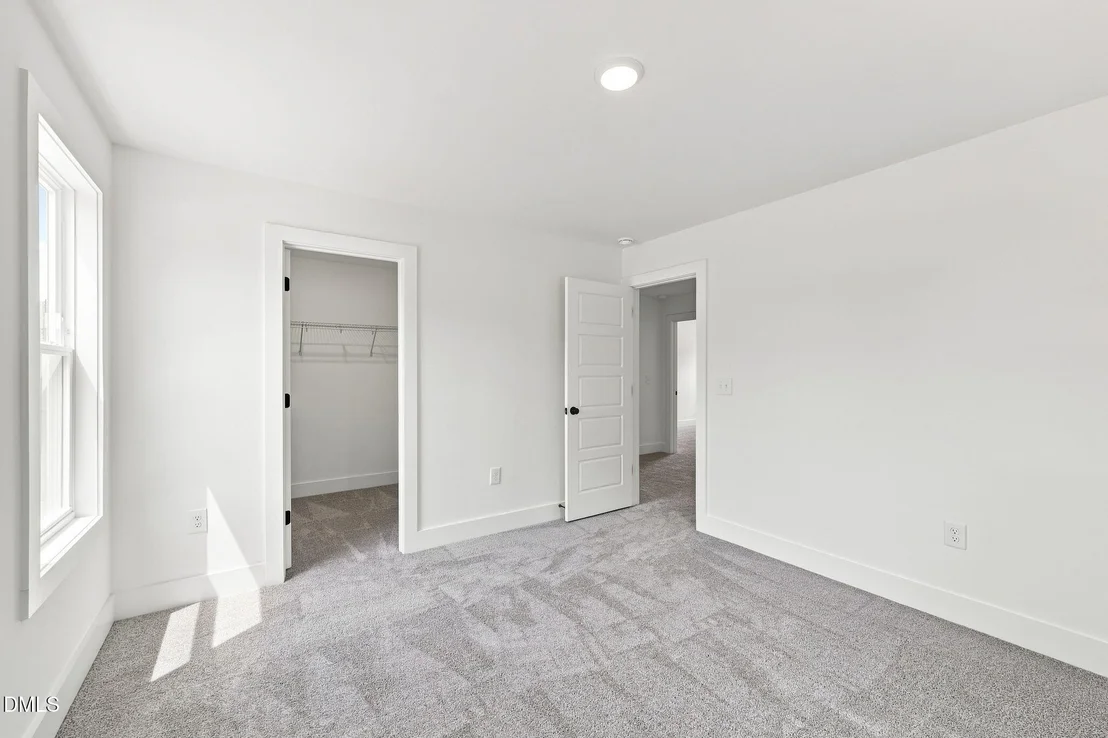 Photo of 16 Loganberry Avenue