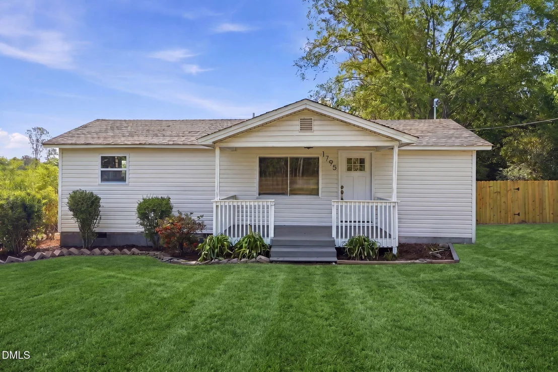 Photo of 1795 Hicks Road