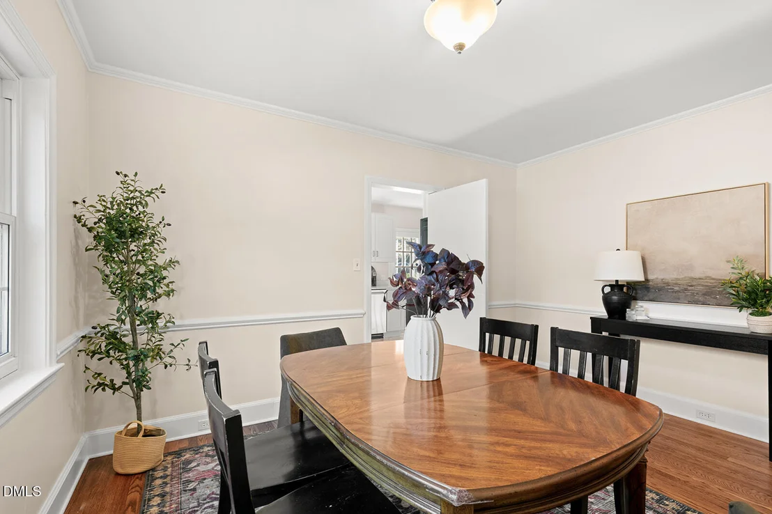 Photo of 2720 University Drive