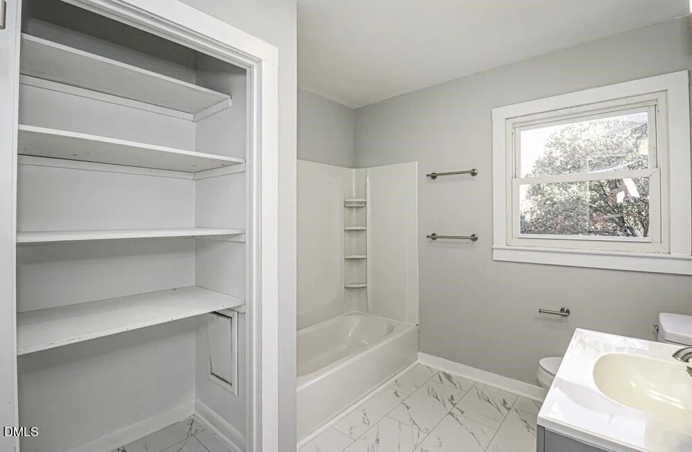 Photo of 805 River Road