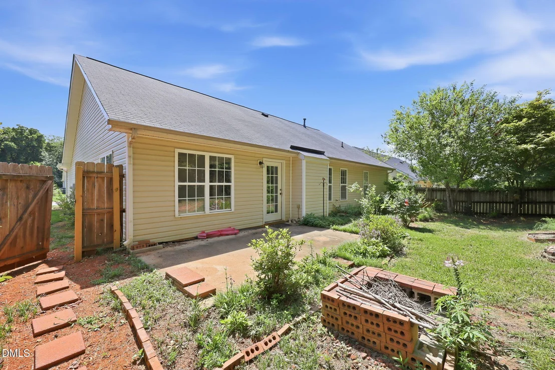 Photo of 514 Walnut Crossing Drive