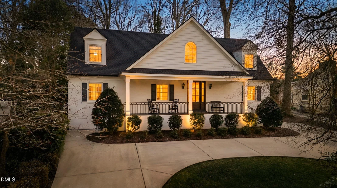 Photo of 2638 Lakeview Drive
