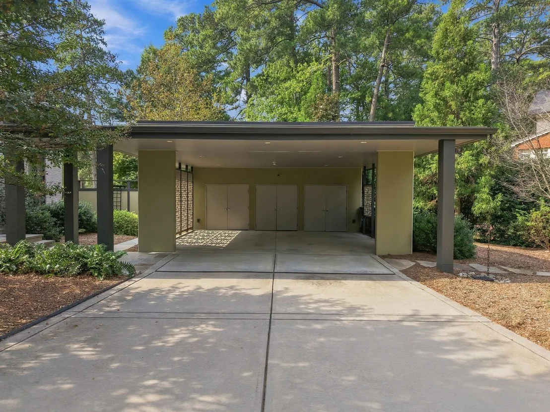 Photo of 3007 Surrey Road