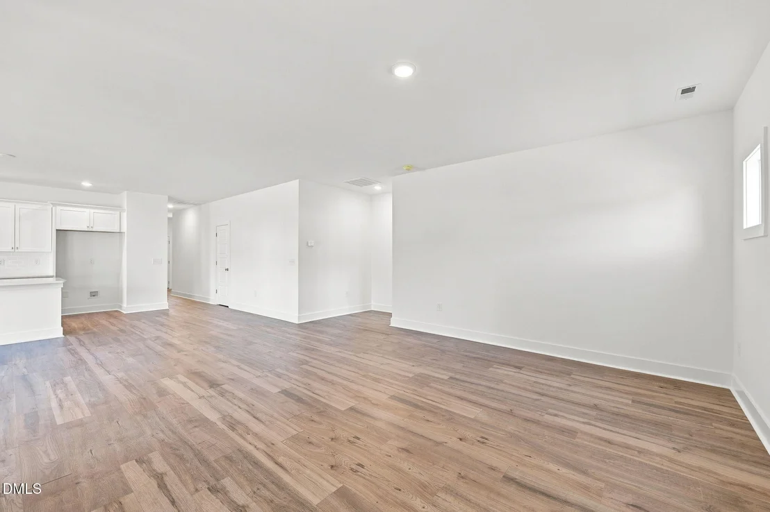 Photo of 30 Loganberry Avenue