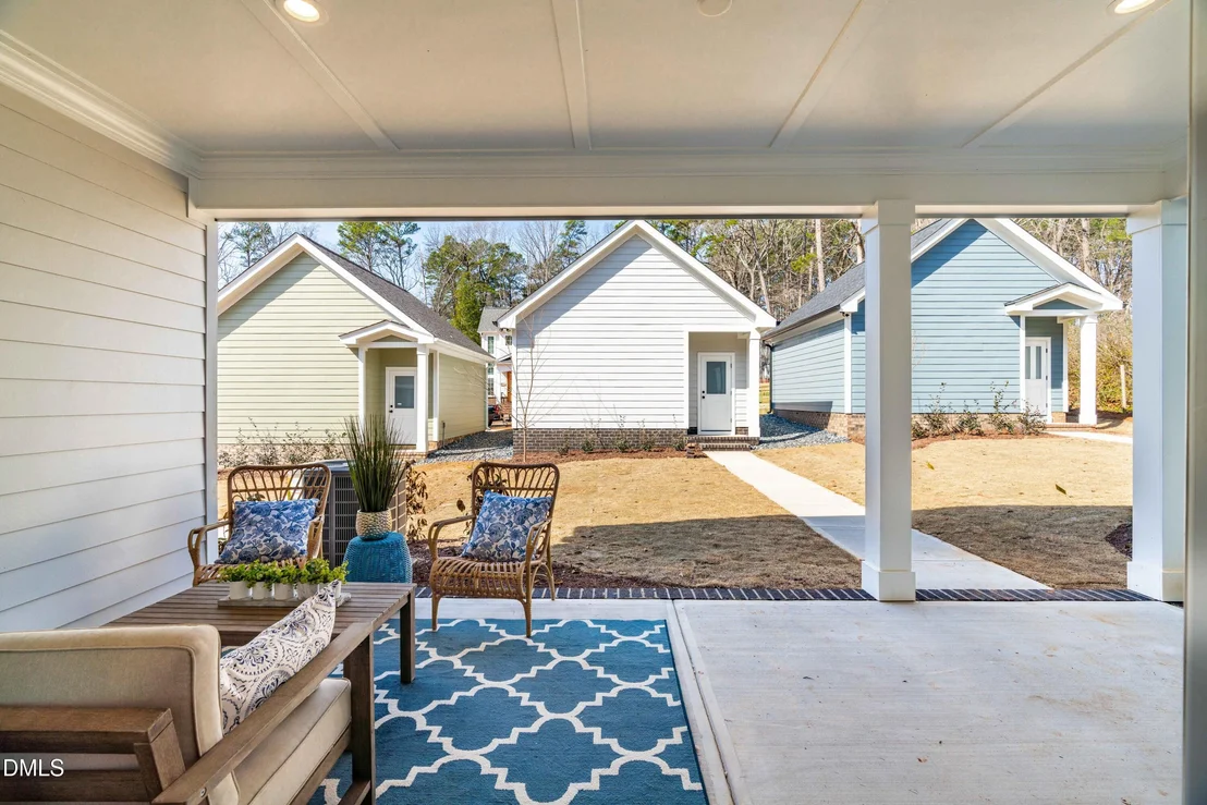 Photo of 722 1/2 Powell Drive