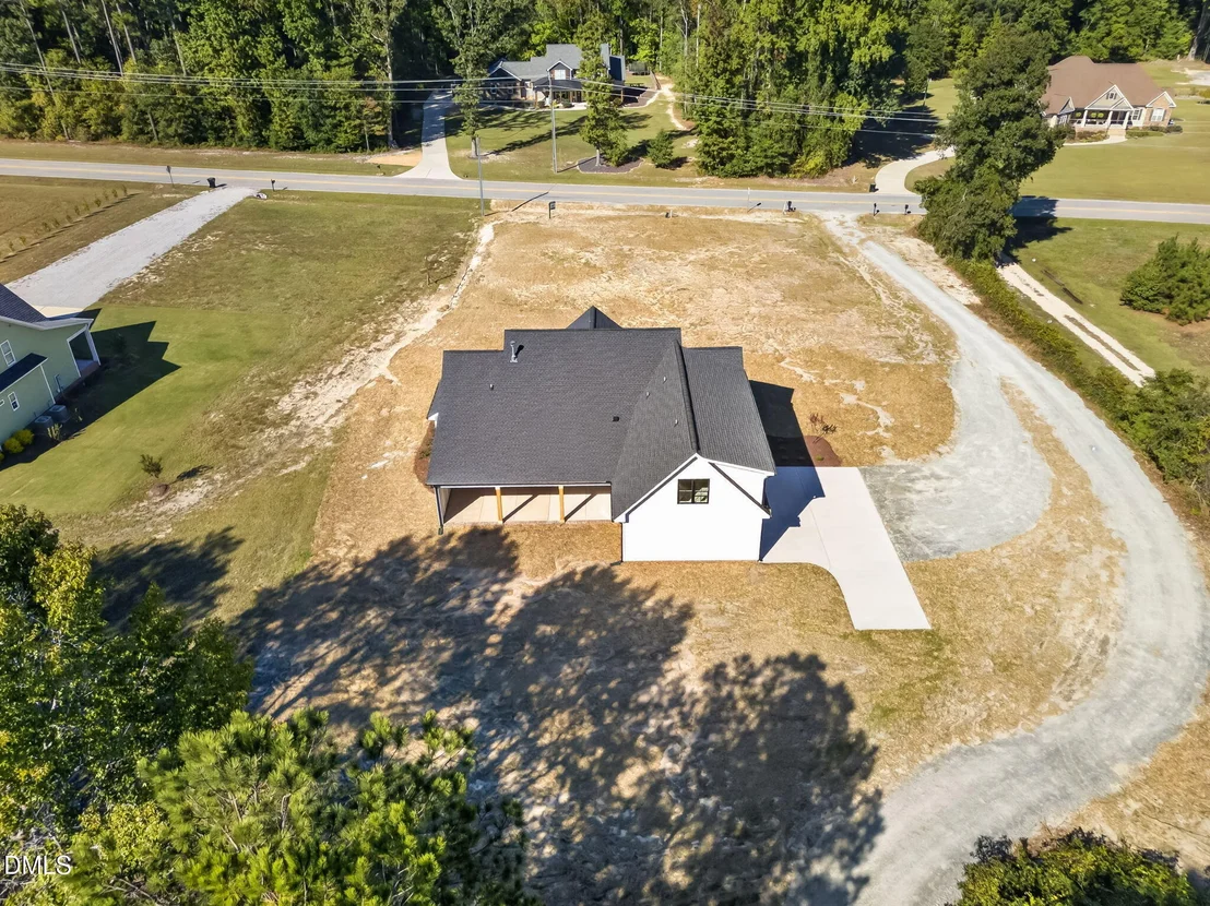 Photo of 643 Dixon Road
